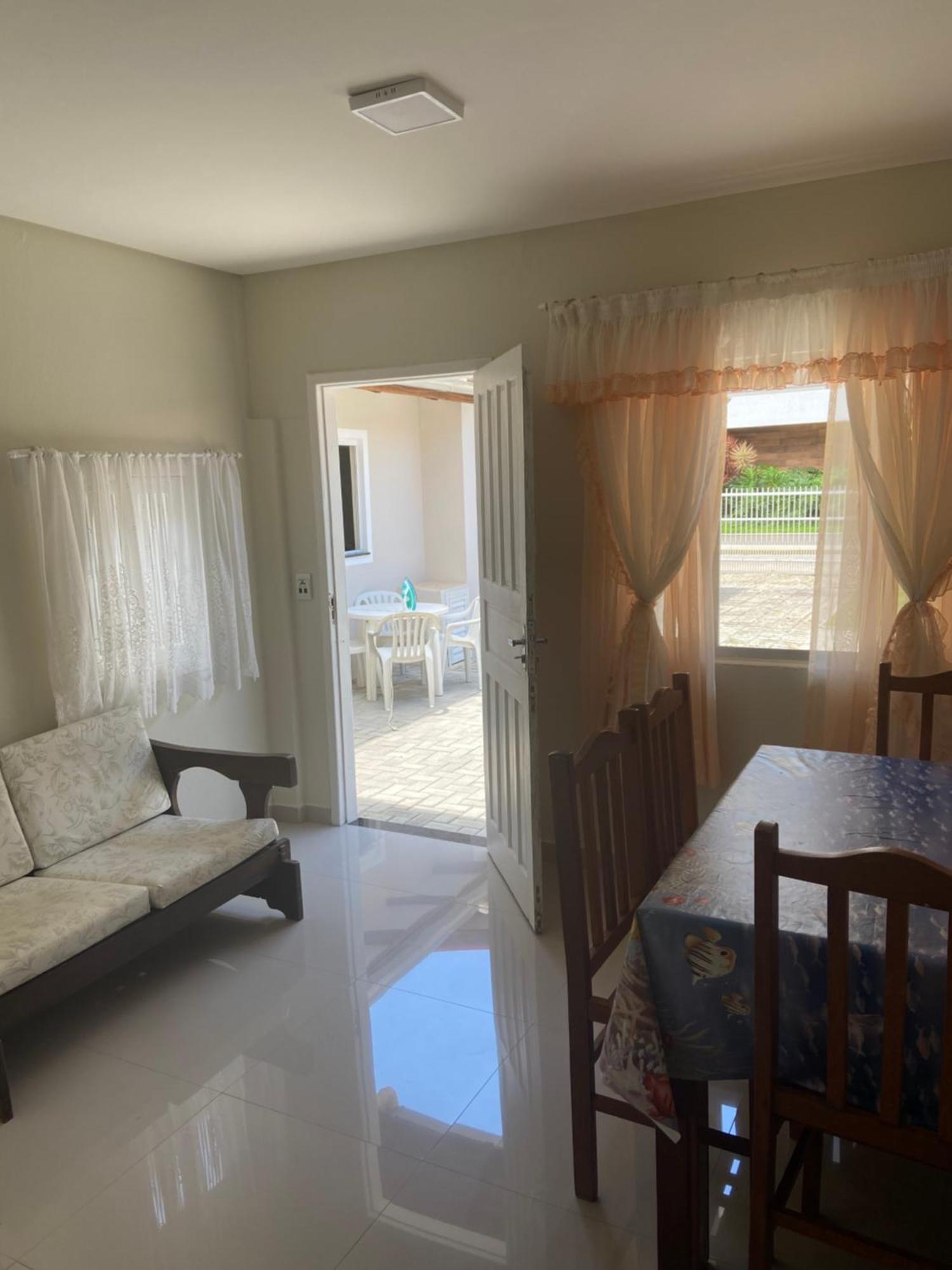 הוילה בומבינאס Residencial Cecilia Cruz מראה חיצוני תמונה